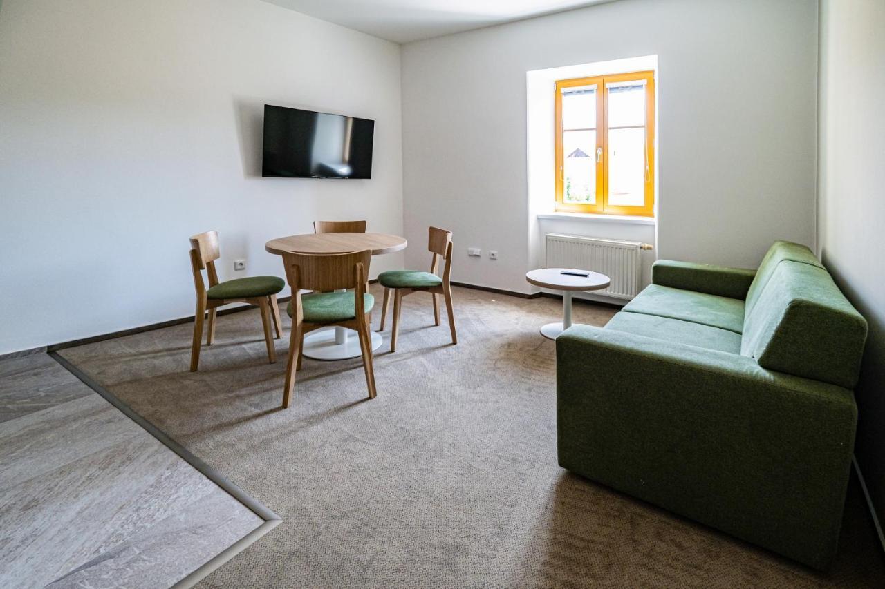 Relax Hotel Stork Lednice Luaran gambar