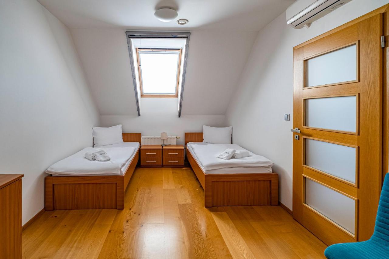 Relax Hotel Stork Lednice Luaran gambar