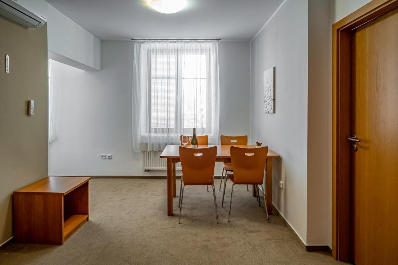 Relax Hotel Stork Lednice Luaran gambar