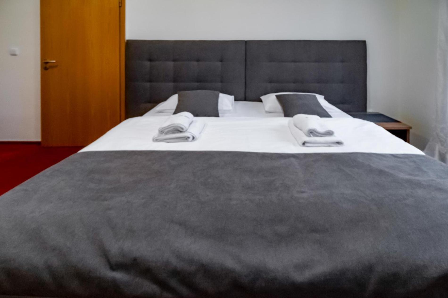 Relax Hotel Stork Lednice Luaran gambar