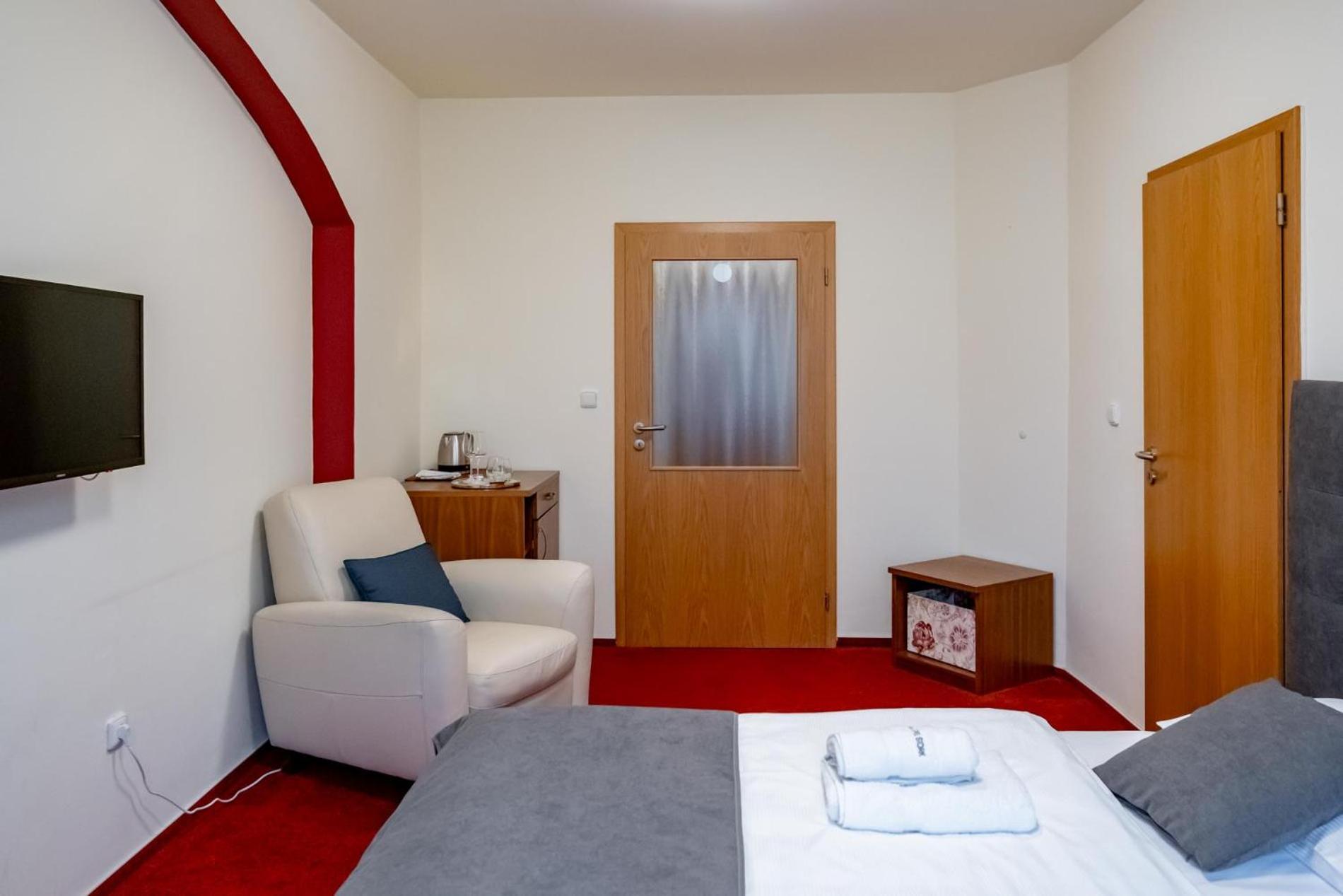 Relax Hotel Stork Lednice Luaran gambar